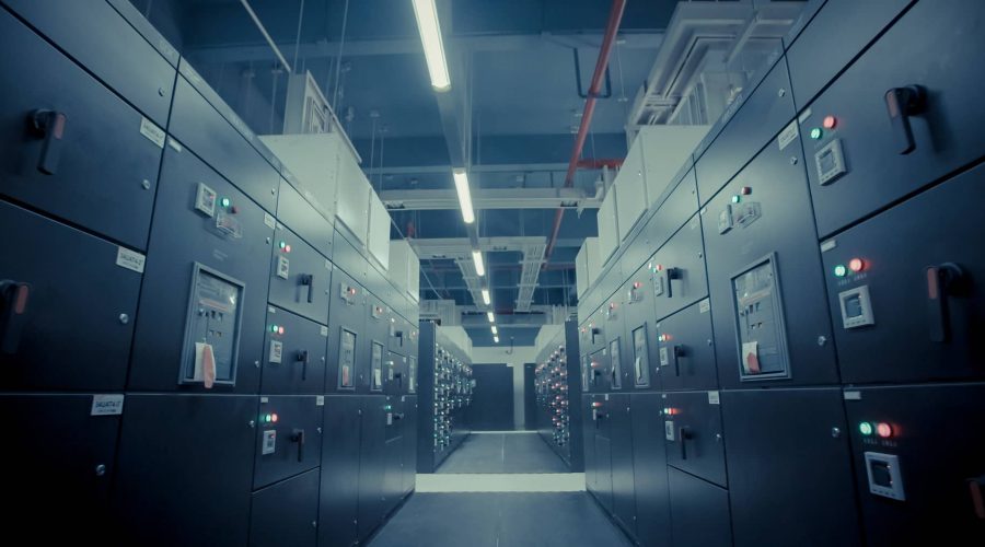 Decommissioning data centers